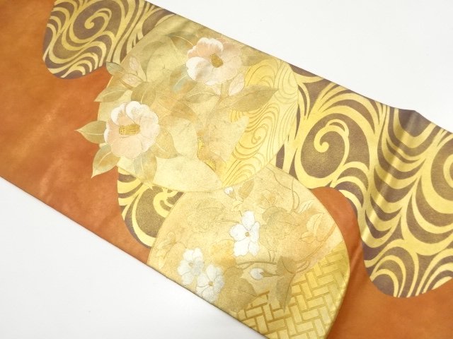JAPANESE KIMONO / GOLD LEAF APPLICATION: CAMELLIA / FLOWING WATER PATT